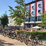 Piazza Hotel