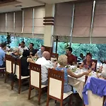 Piazza Hotel 3*