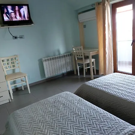 Piazza Hotel 3*