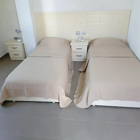 Piazza 3*