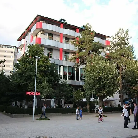 Piazza 3*