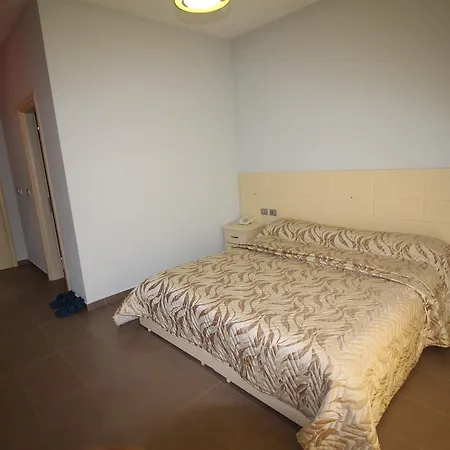 Hotel Piazza