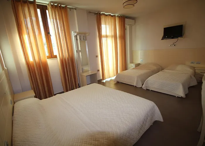 Otel Piazza 3*