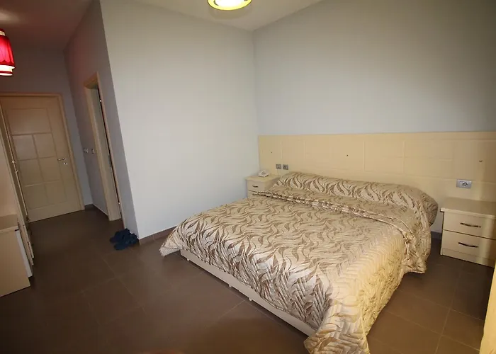 Otel Piazza